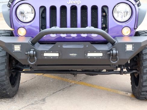 Used 2018 Jeep Wrangler Unlimited Sport AWD/4WD image 13