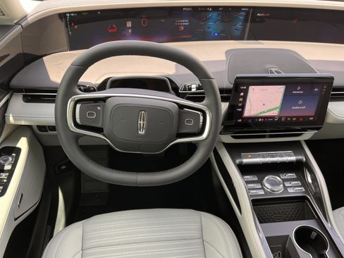 New 2026 Lincoln Nautilus Reserve image 10