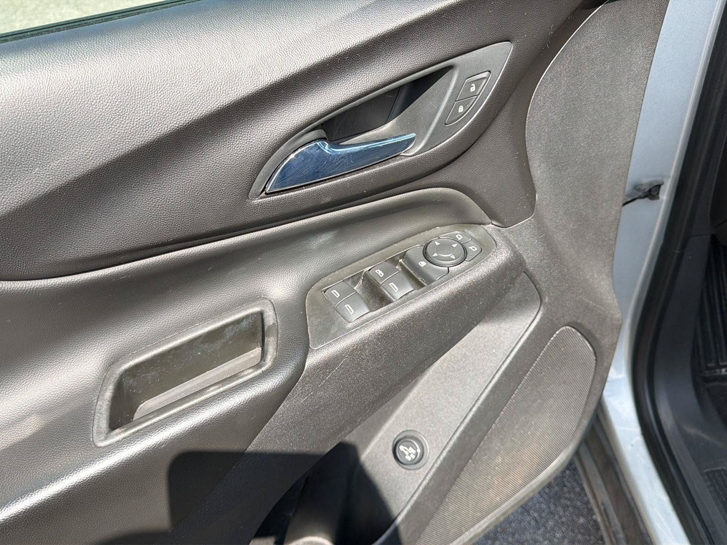 Used 2021 Chevrolet Equinox LT FWD image 7