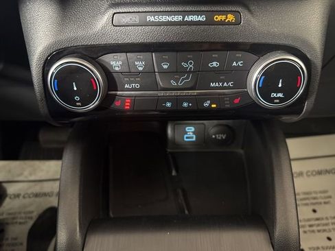 Certified 2022 Ford Escape SEL w/ SEL Stealth AWD Package image 16