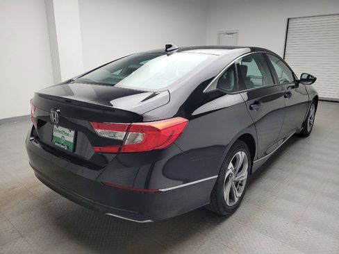 Used 2018 Honda Accord EX image 9