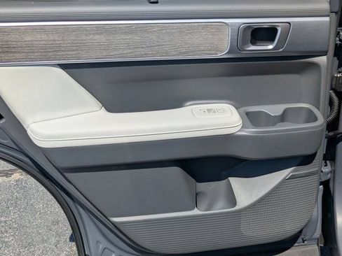 Used 2025 Hyundai Santa Fe Limited FWD image 19