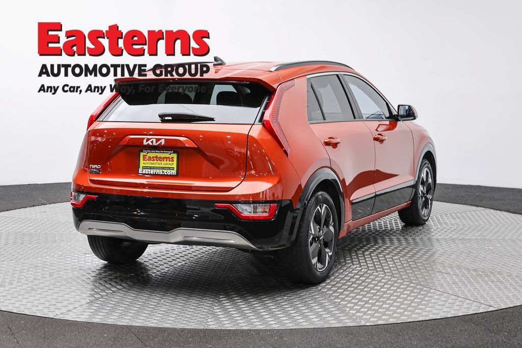 Used 2023 Kia Niro Wind w/ Wind Preserve Package FWD image 5