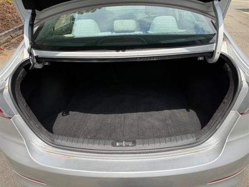 Used 2018 Hyundai Elantra SEL FWD image 15