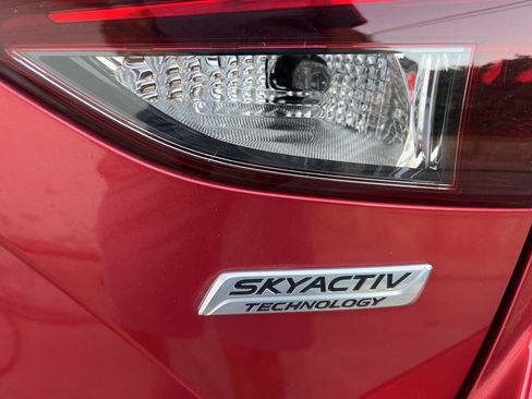 Used 2017 MAZDA MAZDA3 Sport FWD image 16