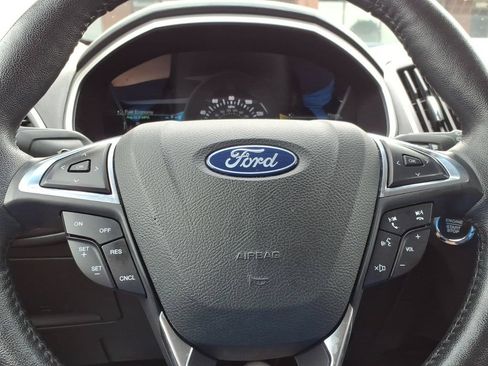 Used 2018 Ford Edge SEL w/ Equipment Group 201A AWD/4WD image 22
