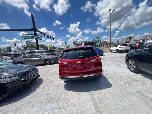 Used 2019 Chevrolet Equinox LT FWD image 4