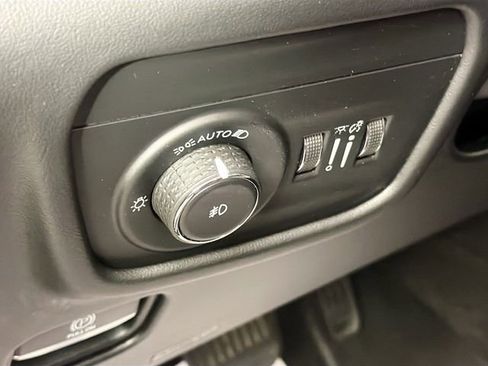 Used 2021 Jeep Grand Cherokee L Summit image 10