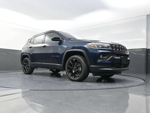 New 2026 Jeep Compass Latitude AWD/4WD image 19