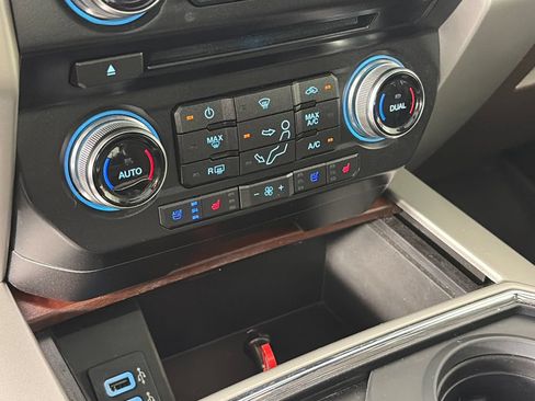Used 2017 Ford F250 King Ranch w/ King Ranch Ultimate Package AWD/4WD image 21