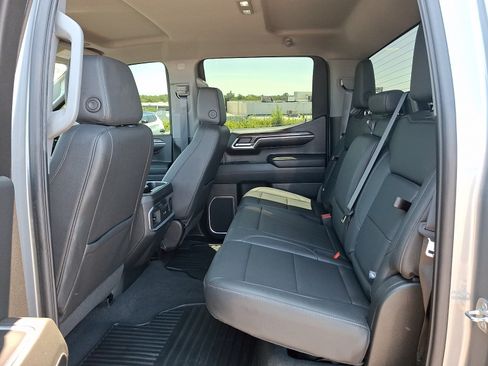 Used 2023 Chevrolet Silverado 1500 LTZ AWD/4WD image 10