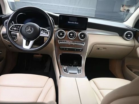 Used 2021 Mercedes-Benz GLC 300 image 9