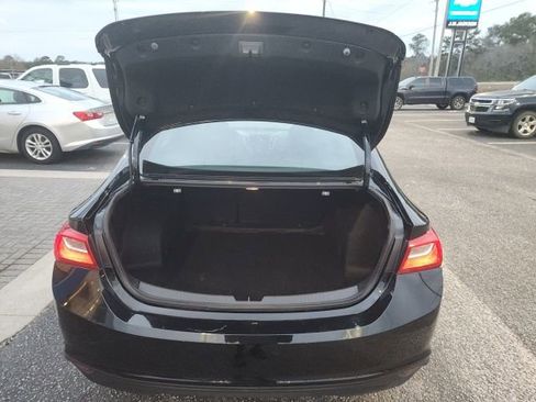 Used 2022 Chevrolet Malibu LS image 9