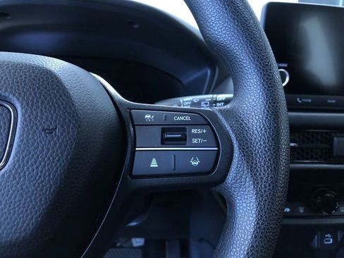 Used 2025 Honda HR-V LX image 25