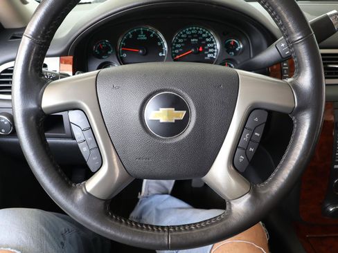 Used 2012 Chevrolet Suburban LTZ RWD image 56