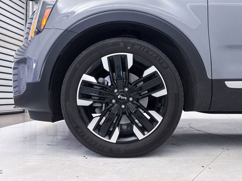 Used 2024 Kia Telluride SX Prestige image 17