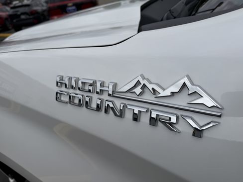 Used 2021 Chevrolet Silverado 1500 High Country w/ Technology Package image 14