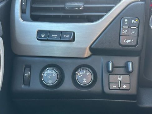 Used 2020 GMC Yukon XL Denali w/ Denali Ultimate Package image 20