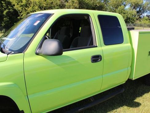 Used 2007 Chevrolet Silverado 2500 LT w/ Heavy-Duty Power Package image 9