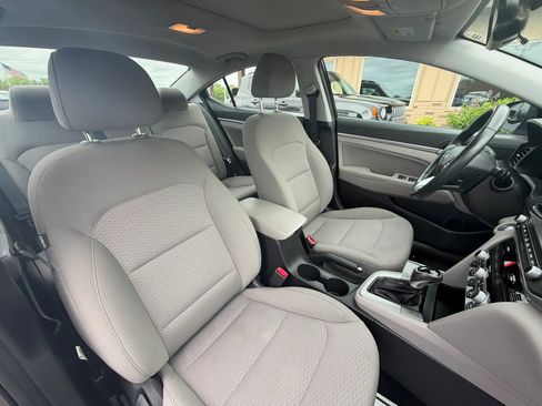 Used 2020 Hyundai Elantra Value Edition FWD image 35