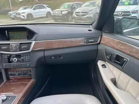 Used 2011 Mercedes-Benz E 350 Sedan image 17