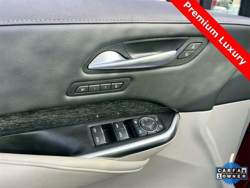 Used 2023 Cadillac XT4 Premium Luxury w/ Cold Weather Package image 17