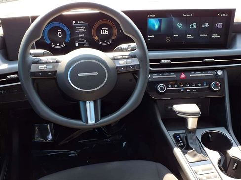 Certified 2025 Hyundai Sonata SE image 12