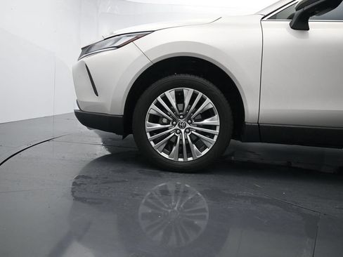 Used 2024 Toyota Venza Limited AWD/4WD image 15