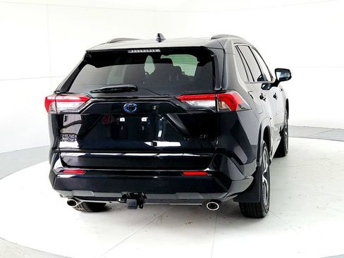 Used 2024 Toyota RAV4 SE w/ Weather & Moonroof Package AWD/4WD image 5