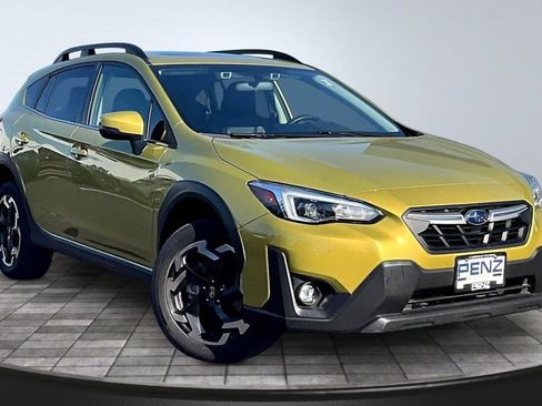 Used 2022 Subaru Crosstrek 2.5i Limited w/ Moonroof Package 2 AWD/4WD image 3