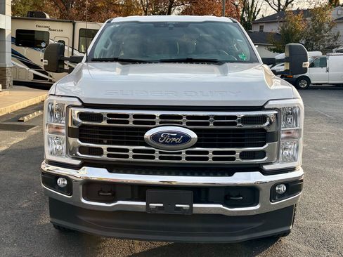 Used 2025 Ford F350 XLT image 3