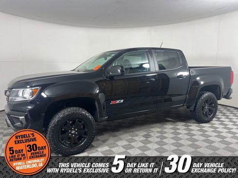 Certified 2022 Chevrolet Colorado Z71 w/ Z71 Midnight Edition image 9