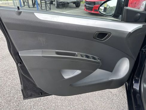 Used 2015 Chevrolet Spark LT image 9