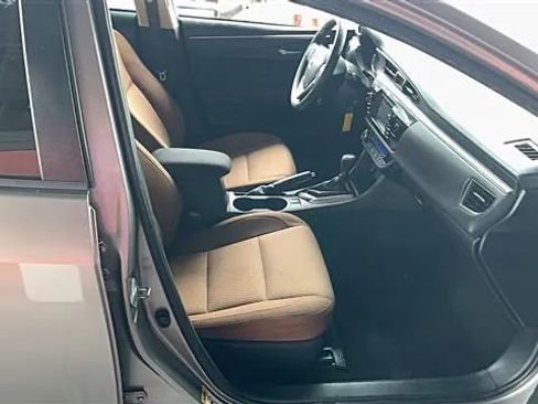 Used 2016 Toyota Corolla LE FWD image 12