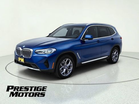 Used 2022 BMW X3 xDrive30i w/ Premium Package AWD/4WD image 3