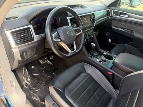 Used 2021 Volkswagen Atlas SEL Premium AWD/4WD image 2