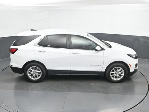 Used 2024 Chevrolet Equinox LT AWD/4WD image 32