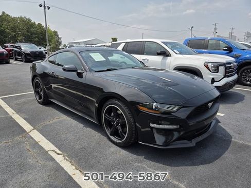 Used 2020 Ford Mustang Coupe RWD image 3