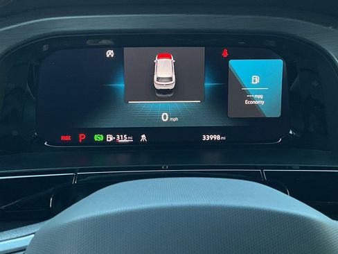 Used 2024 Volkswagen Atlas Cross Sport SE image 22