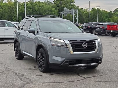 Used 2024 Nissan Pathfinder Platinum