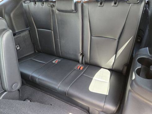 Used 2023 Toyota Highlander XSE FWD image 21