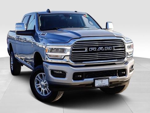 Used 2024 RAM 2500 Laramie AWD/4WD image 2