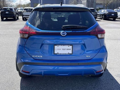Used 2021 Nissan Kicks SV image 4