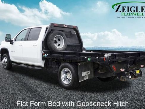 Used 2024 Chevrolet Silverado 3500 LT w/ Convenience Package image 2