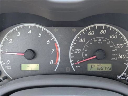 Used 2010 Toyota Corolla LE image 11