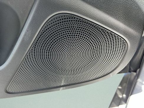 Used 2025 Genesis G70 2.5T image 20