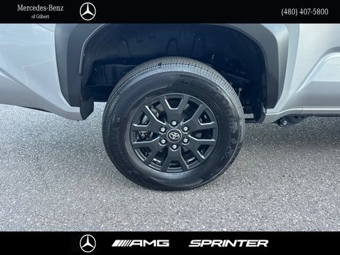 Used 2026 Toyota 4Runner SR5 AWD/4WD image 7