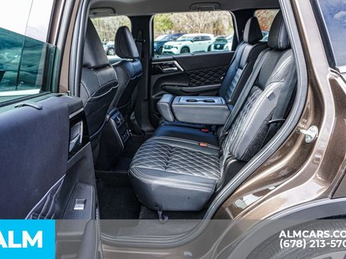 Used 2023 Mitsubishi Outlander SEL image 21