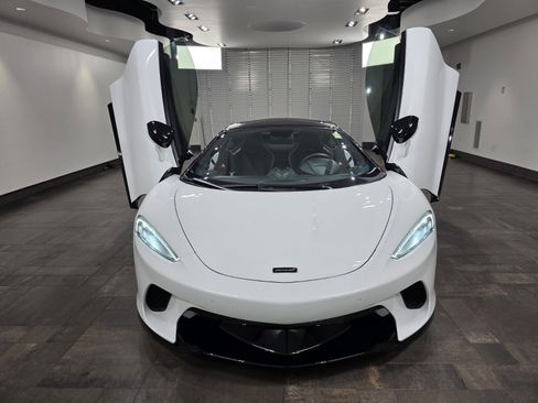 Used 2023 McLaren GT RWD image 17