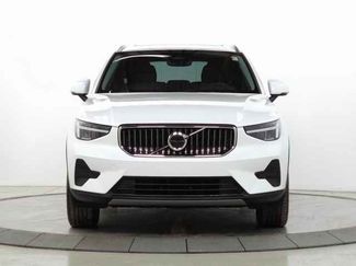 Certified 2025 Volvo XC40 B5 Core video 2